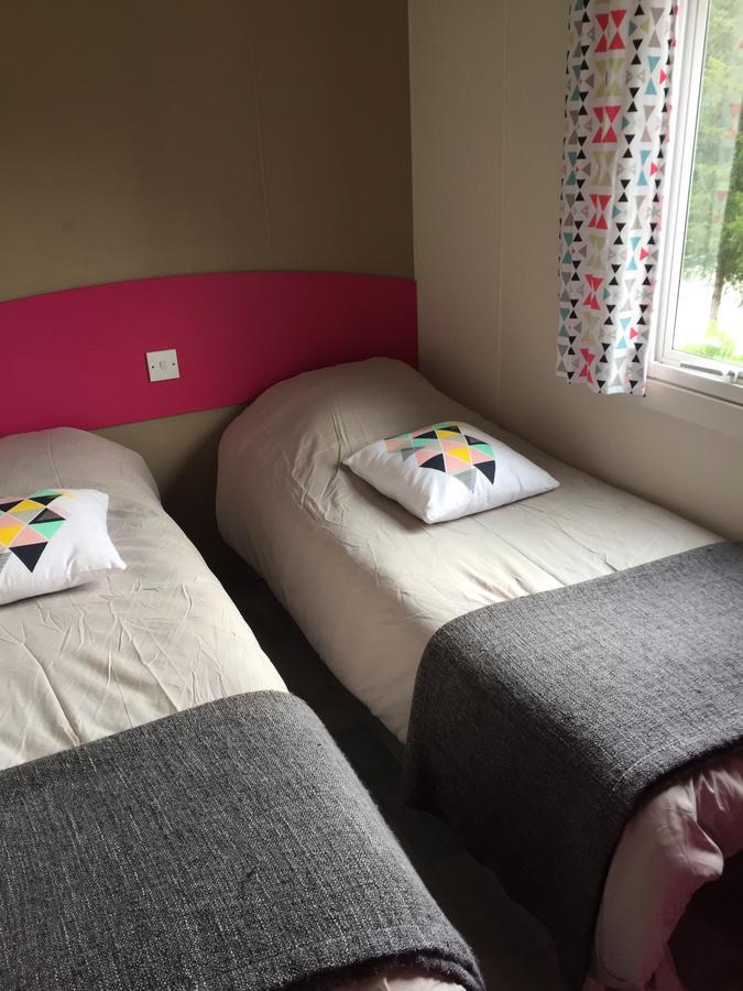 Camping " Le Grun De Chignore" Vollore-Ville Luaran gambar