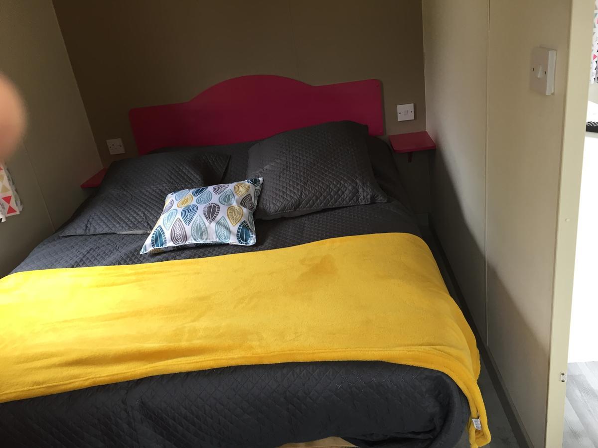 Camping " Le Grun De Chignore" Vollore-Ville Luaran gambar